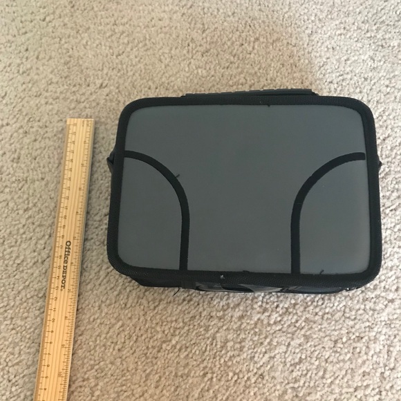 Game Case - Picture 2 of 5